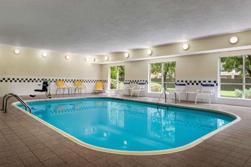 Baymont by Wyndham Tulsa - image 4