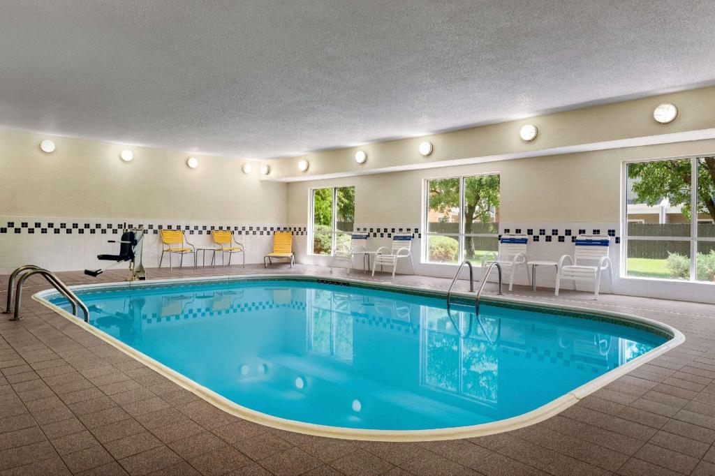 Baymont by Wyndham Tulsa - image 4