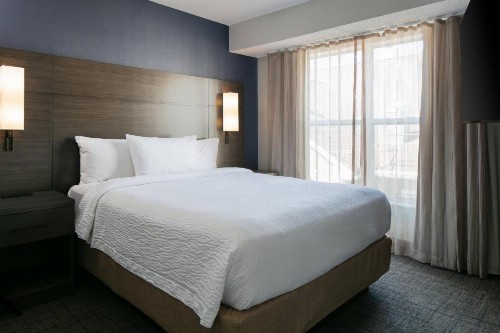 Residence Inn by Marriott Tulsa South - image 2