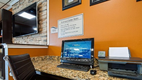 Best Western Tulsa Airport - image 10