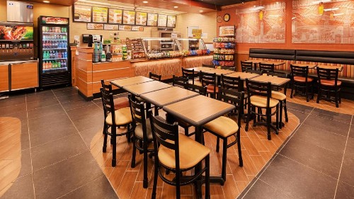 Best Western Tulsa Airport - image 16