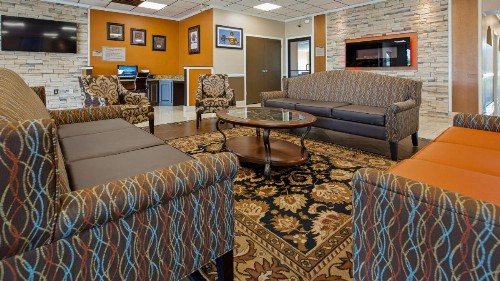Best Western Tulsa Airport - image 3