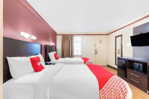 OYO Hotel Tulsa N Sheridan Rd & Airport - image 12