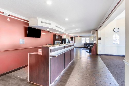 OYO Hotel Tulsa N Sheridan Rd & Airport - image 13