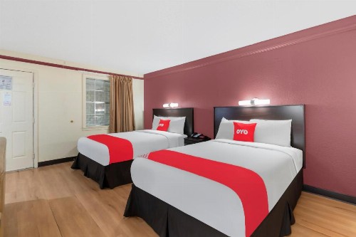 OYO Hotel Tulsa N Sheridan Rd & Airport - image 17