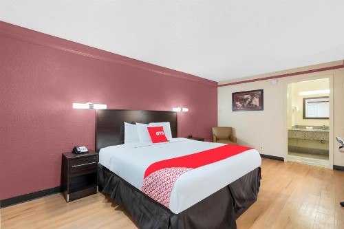 OYO Hotel Tulsa N Sheridan Rd & Airport - image 22