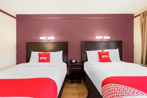 OYO Hotel Tulsa N Sheridan Rd & Airport - image 27
