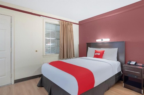 OYO Hotel Tulsa N Sheridan Rd & Airport - image 3