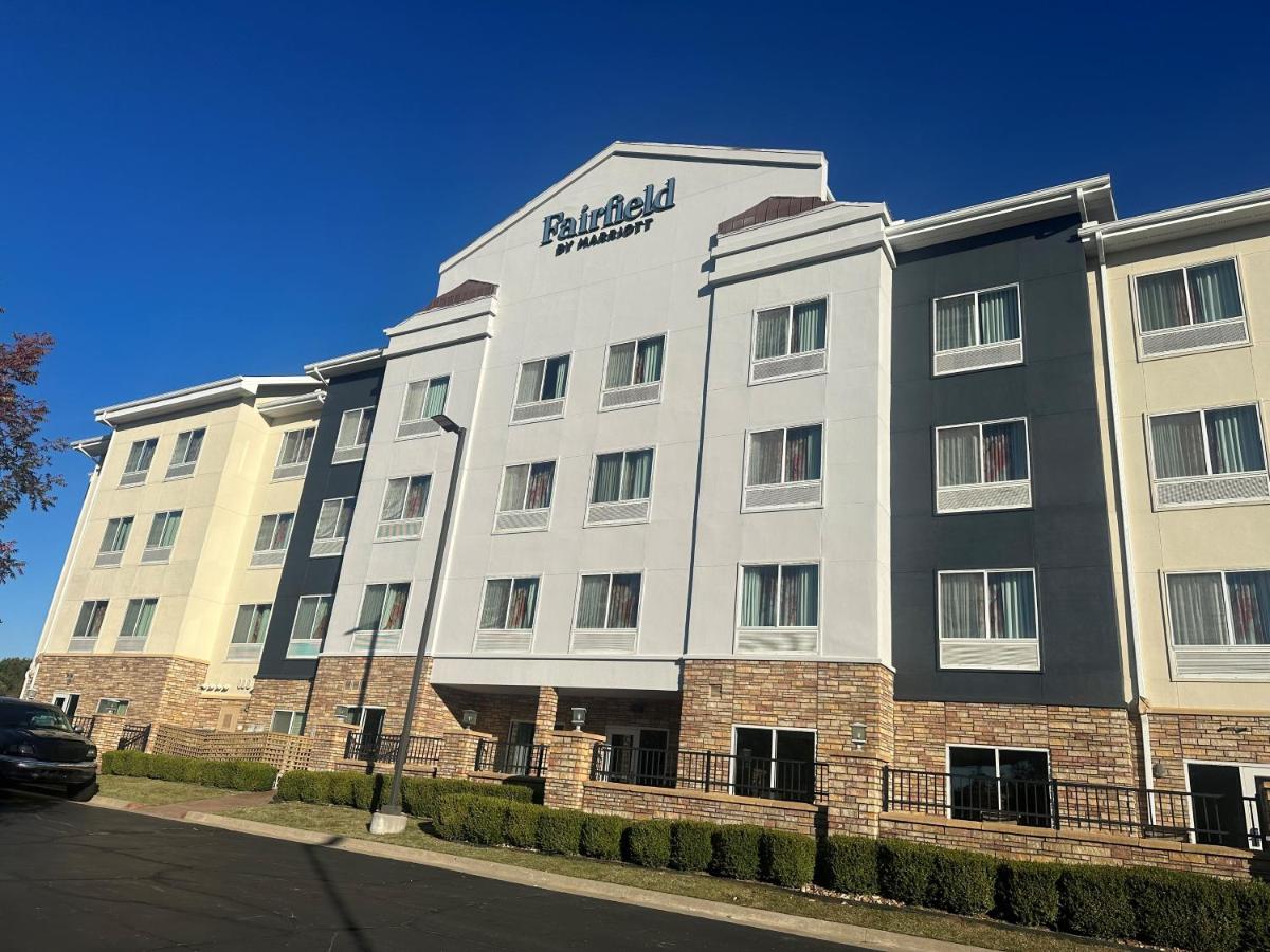 Fairfield Inn and Suites by Marriott Tulsa Southeast/Crossroads Village - image 6