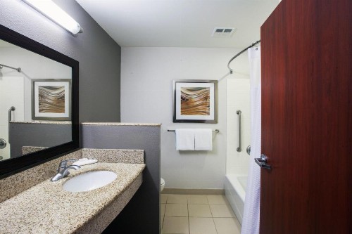 Courtyard by Marriott Tulsa Woodland Hills - image 17