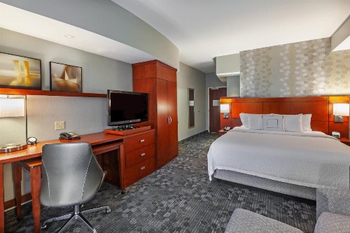 Courtyard by Marriott Tulsa Woodland Hills - image 24