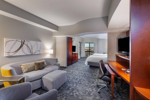 Courtyard by Marriott Tulsa Woodland Hills - image 29