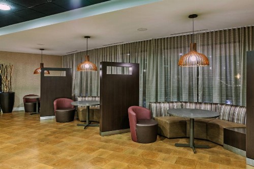 Courtyard by Marriott Tulsa Woodland Hills - image 3