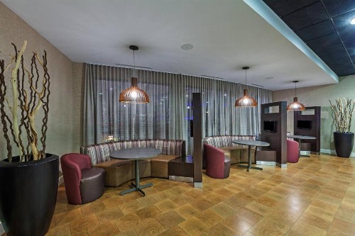 Courtyard by Marriott Tulsa Woodland Hills - image 9