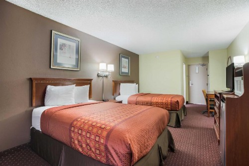 Americas Best Value Inn Tulsa I-44 - image 22