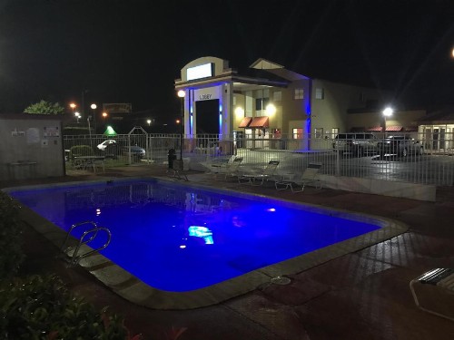 Americas Best Value Inn Tulsa I-44 - image 27