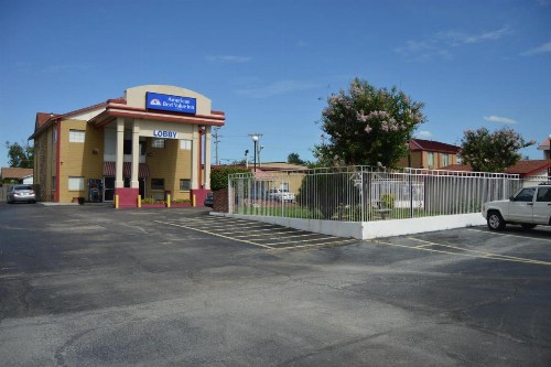 Americas Best Value Inn Tulsa I-44 - image 31