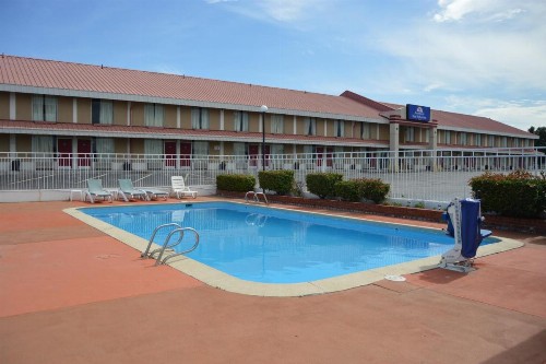 Americas Best Value Inn Tulsa I-44 - image 36