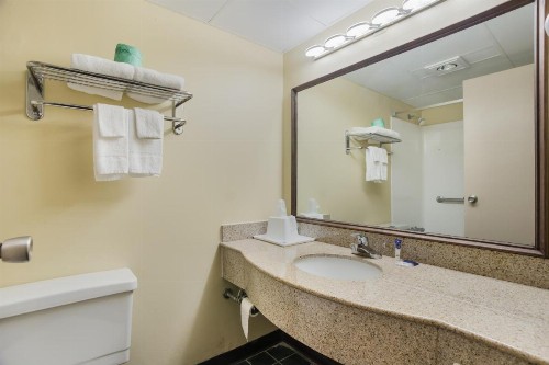 Americas Best Value Inn Tulsa I-44 - image 8