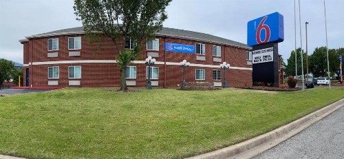 Motel 6 Tulsa Ok - Central - image 26