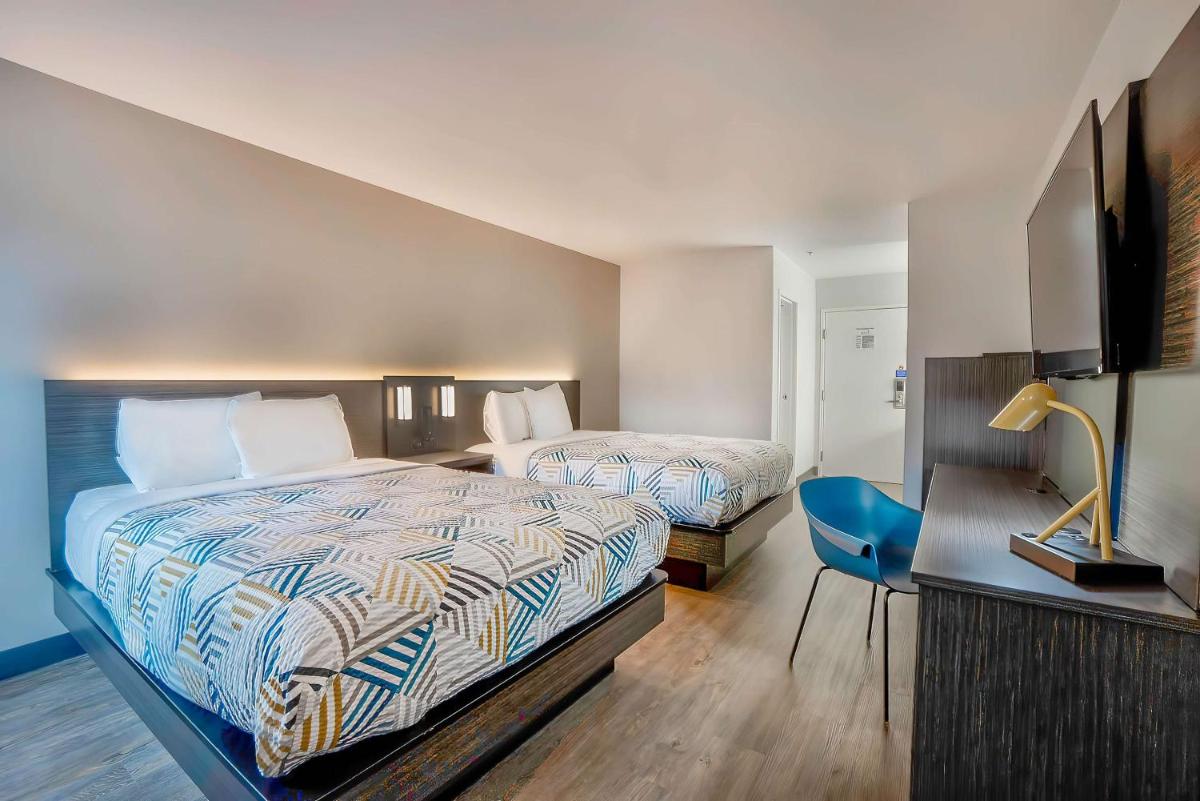 Motel 6 Tulsa Ok - Central - image 3