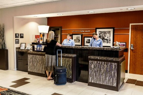 Hampton Inn & Suites Tulsa/Tulsa Hills - image 12