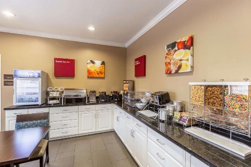 Comfort Inn South Tulsa - Woodland Hills - image 19