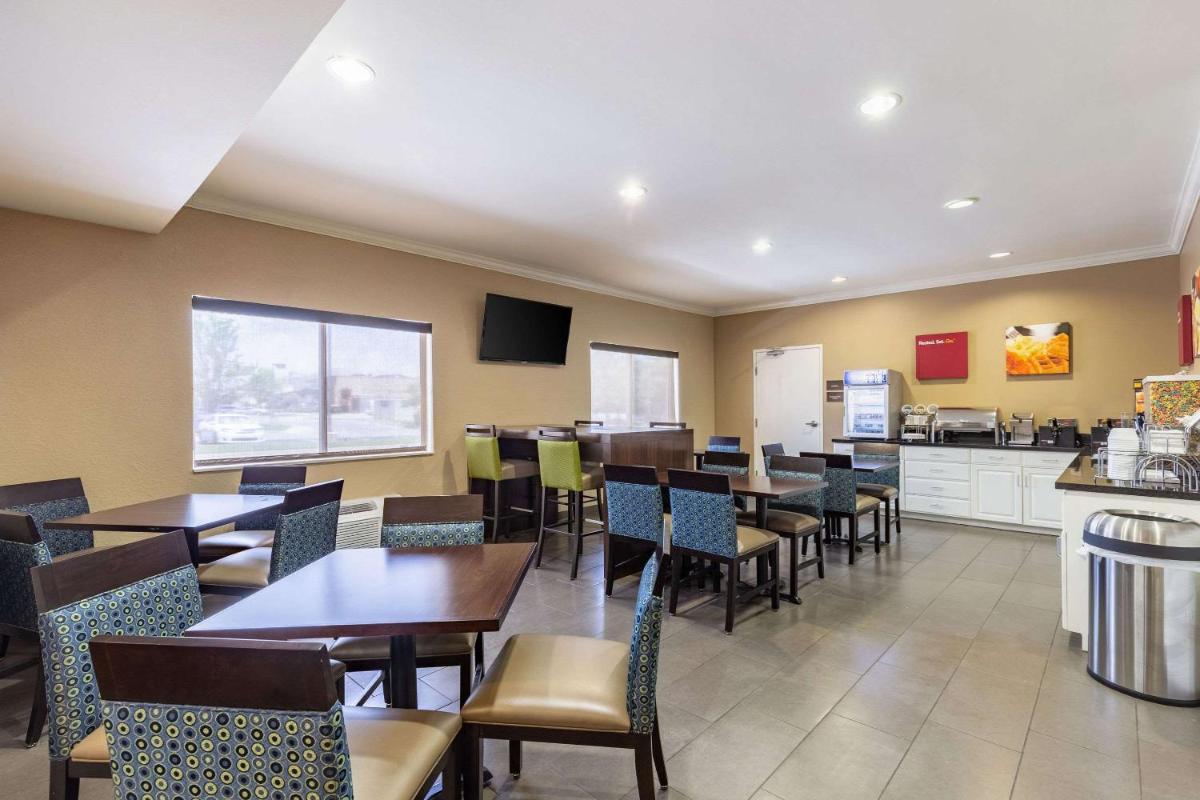 Comfort Inn South Tulsa - Woodland Hills - image 4