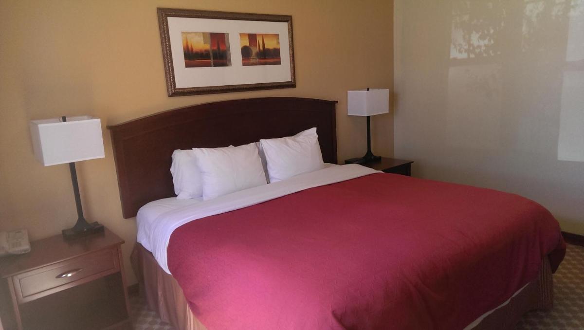 Country Inn & Suites by Radisson Tulsa OK - image 2
