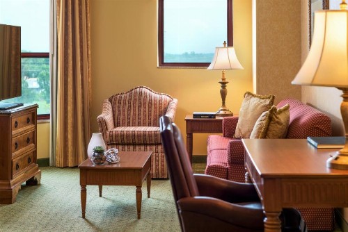 Renaissance Tulsa Hotel & Convention Center - image 26