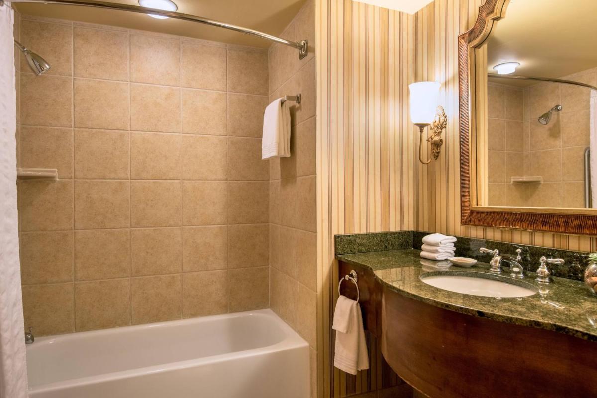 Renaissance Tulsa Hotel & Convention Center - image 6