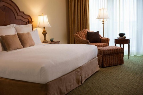 Renaissance Tulsa Hotel & Convention Center - image 7