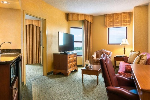 Renaissance Tulsa Hotel & Convention Center - image 8