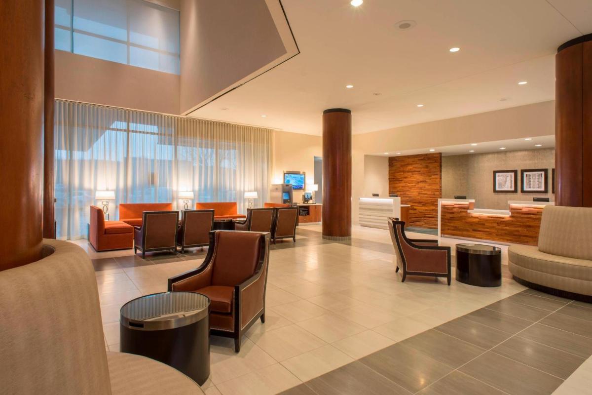 Tulsa Marriott Southern Hills - image 3