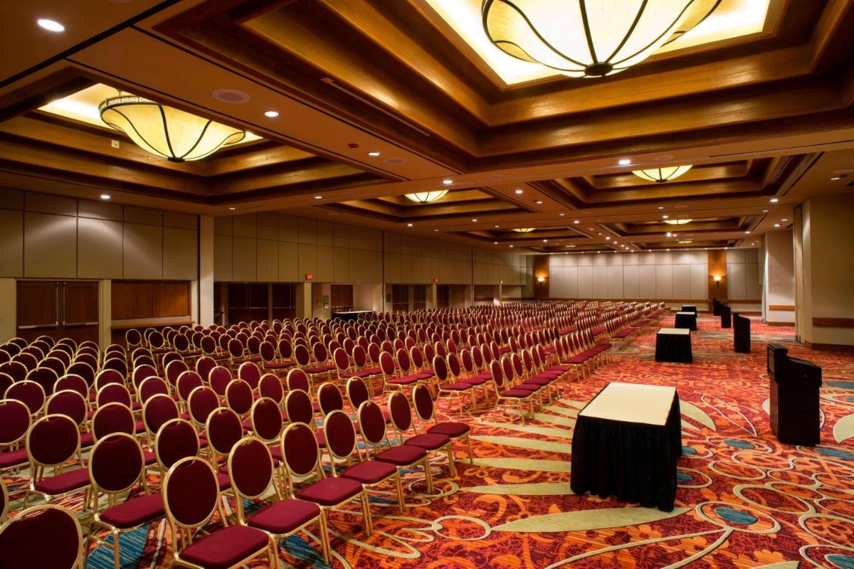 Tulsa Marriott Southern Hills - image 4