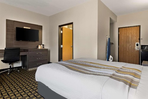 SureStay Plus Hotel by Best Western Tulsa East - image 24