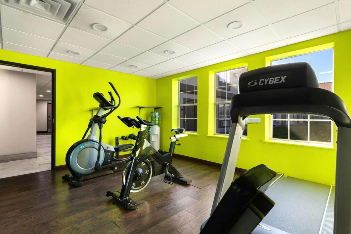 SureStay Plus Hotel by Best Western Tulsa East - image 7