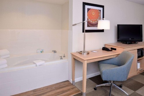 Hampton Inn Tulsa Sand Springs - image 38