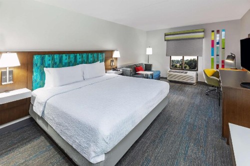 Hampton Inn & Suites Tulsa-Woodland Hills - image 25