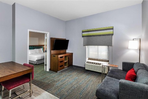 Hampton Inn & Suites Tulsa-Woodland Hills - image 6
