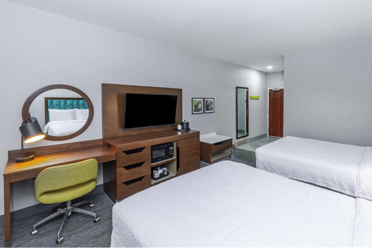 Hampton Inn & Suites Tulsa-Woodland Hills - image 7