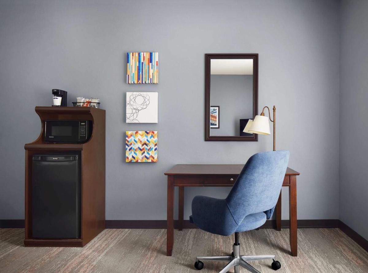 Hampton Inn & Suites Tulsa South Bixby - image 7