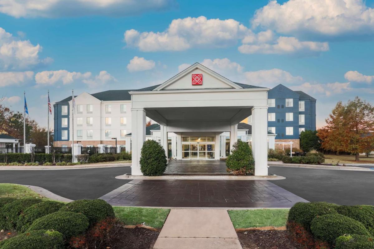 Hilton Garden Inn Tulsa South - main image
