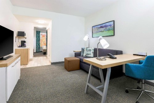 Hilton Garden Inn Tulsa South - image 10