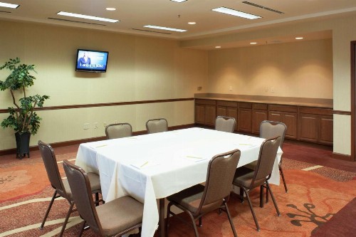Hilton Garden Inn Tulsa Airport - image 24