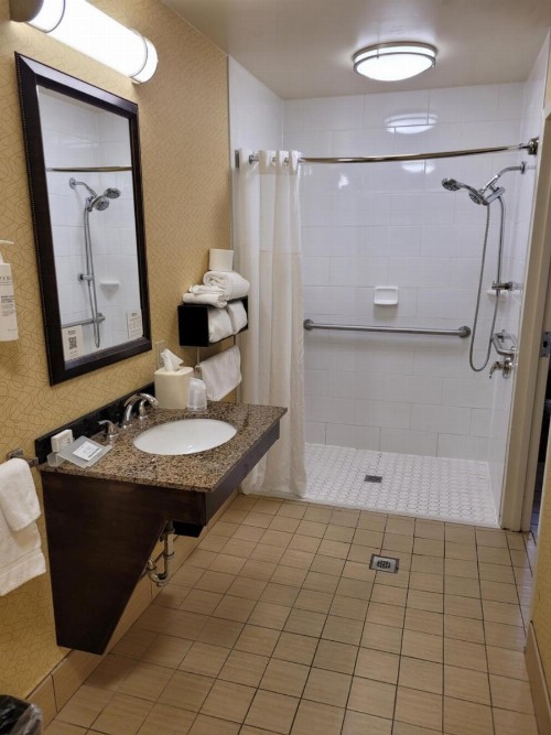 Hilton Garden Inn Tulsa Airport - image 29