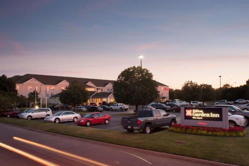 Hilton Garden Inn Tulsa Airport - image 6