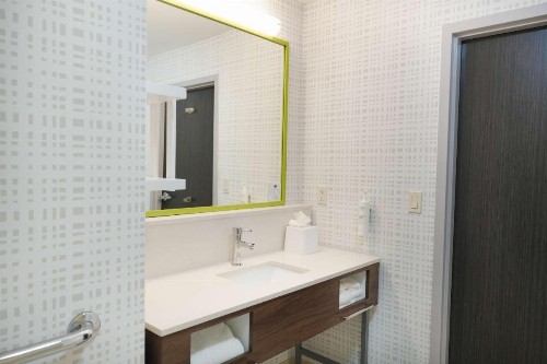 Hampton Inn and Suites Tulsa Central - image 5