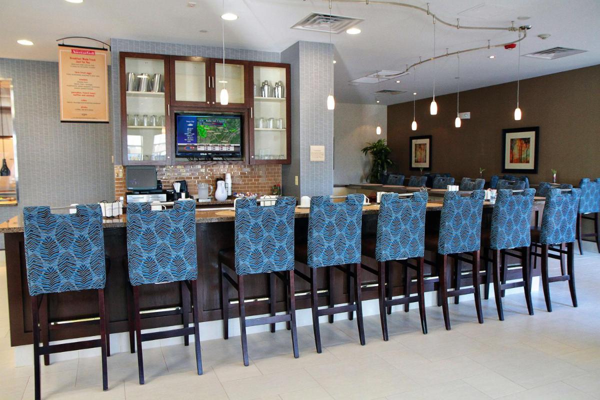 Hilton Garden Inn Midtown Tulsa - main image