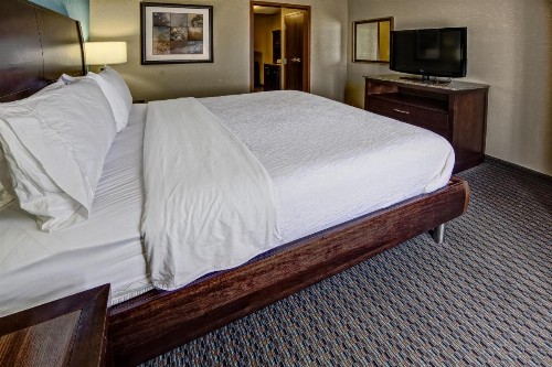 Hilton Garden Inn Midtown Tulsa - image 28